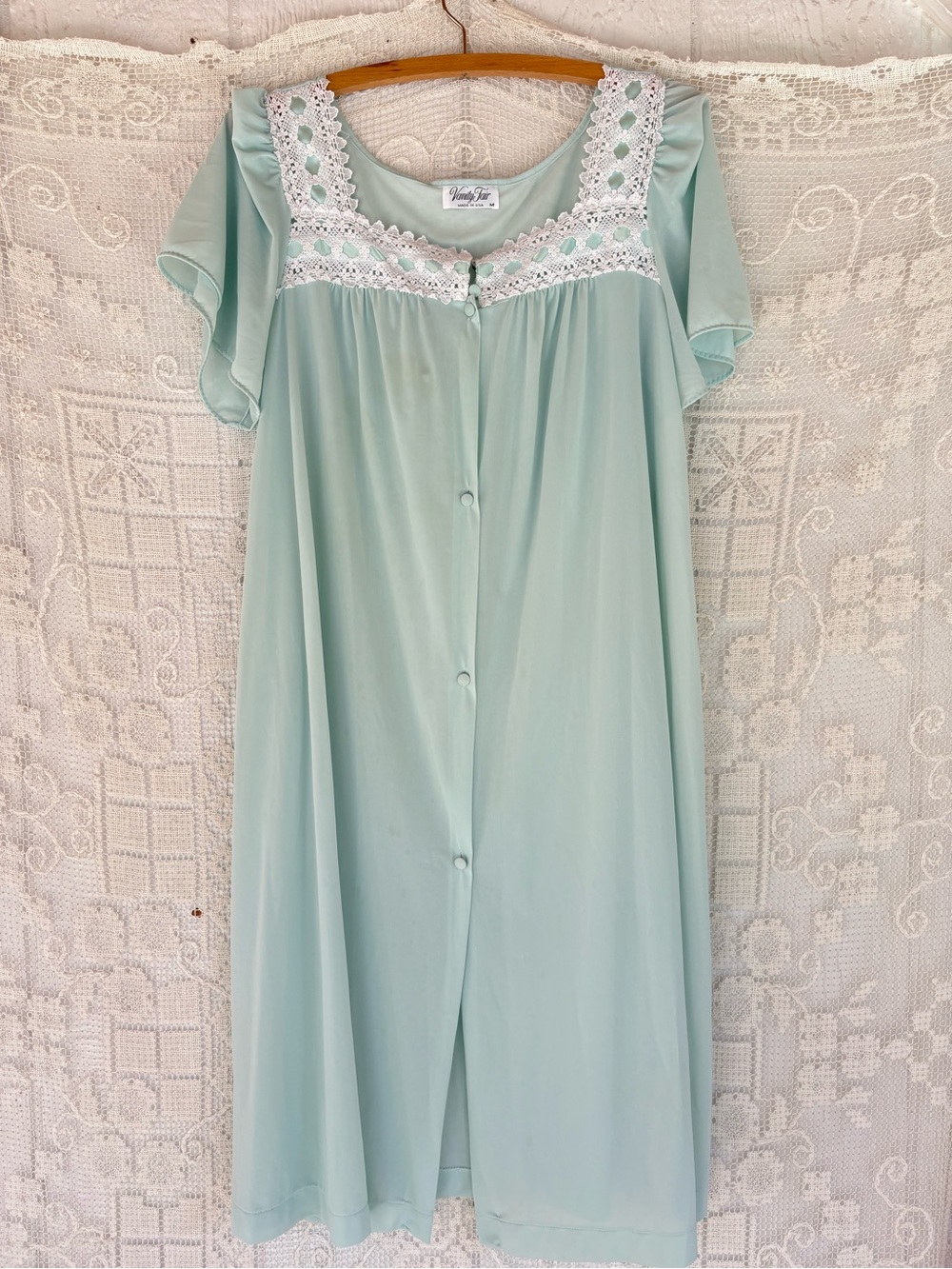 Vanity Fair Mint Green Button-Front Nightgown with Lace Trim Flawwed
